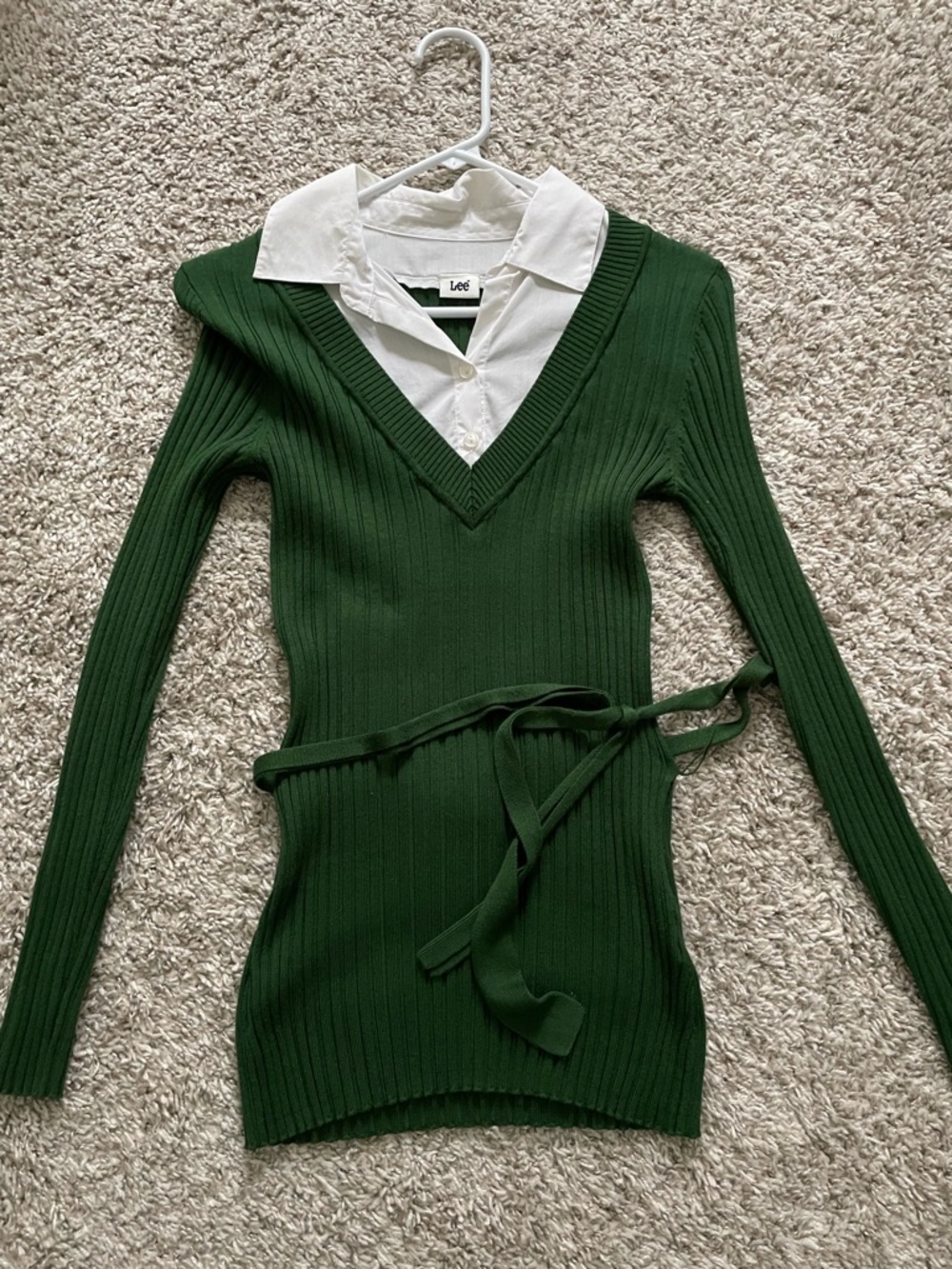 Lee Women's Dark Green Ribbed V-Neck Sweater with Self Tie Belt